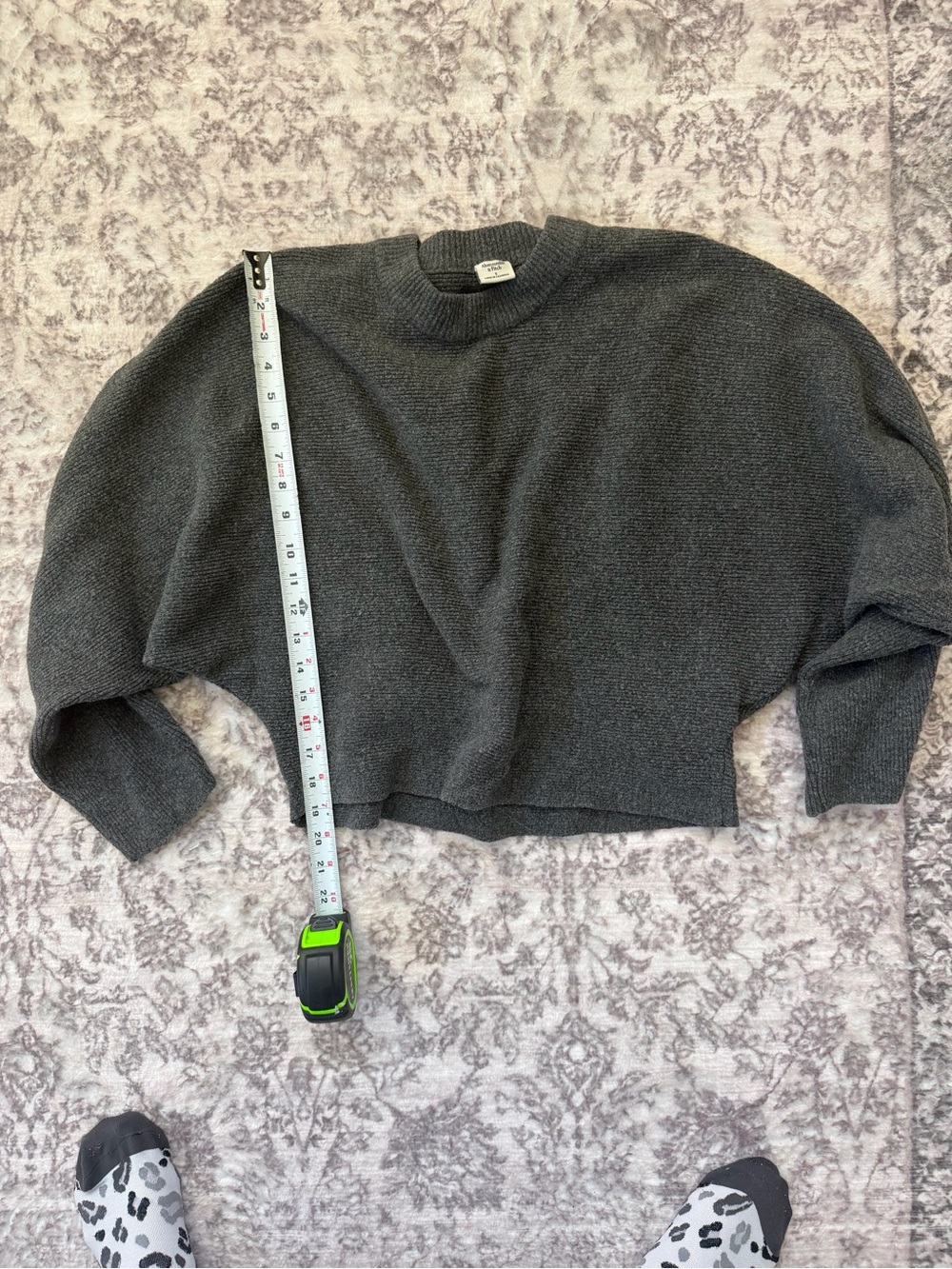 Abercrombie & Fitch Charcoal Cropped Crewneck Sweater - Women's Small